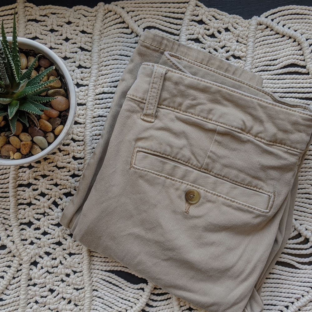 American Eagle Skinny Kahki Pants